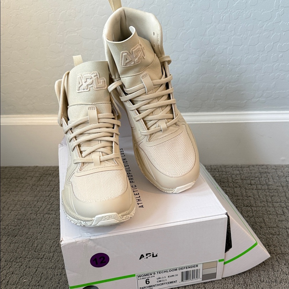 APL TechLoom Defender Sneakers Women’s 6 Parchment Ivory Cement NIB